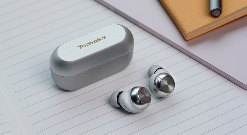 Dostupne boje iste su kao kod modela EAH-AZ80 – crna i srebrna