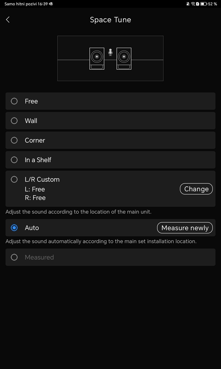 Tradicionalno jak adut nove generacije Technicsovih uređaja opcija je pod nazivom "Space Tune", koja u ovom slučaju može kalibrirati sobni prostor i pomoću mikrofona ugrađenog u zvučnik (opcija "Auto")