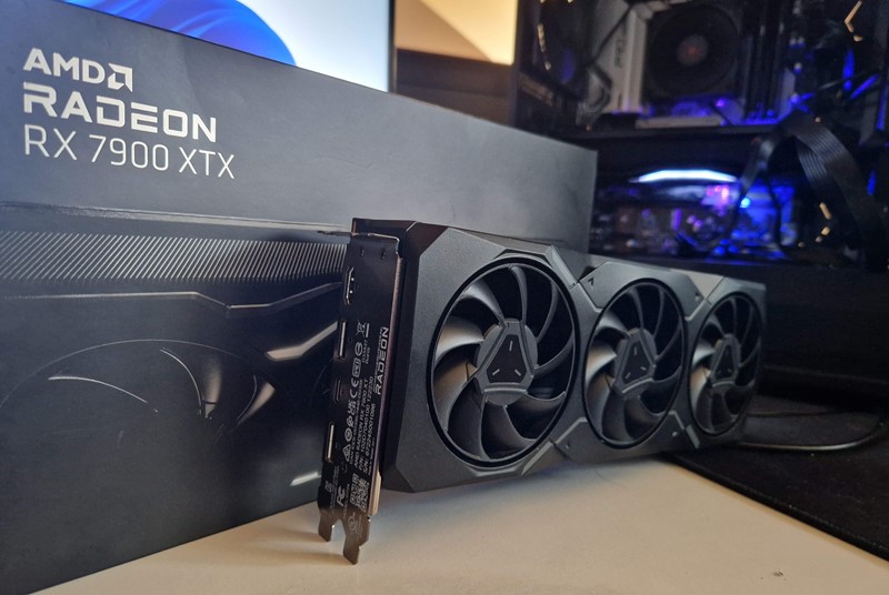 Testirali smo nove Radeone, temeljene na novoj arhitekturi RDNA 3. AMD je ponovno uspio poraziti ljutog konkurenta u aspektu uloženog i dobivenog