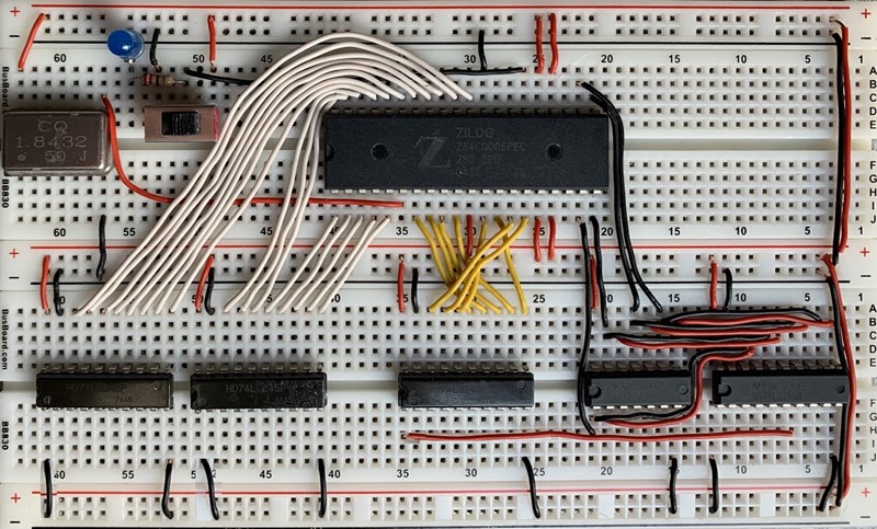 Z80 sa takvim i perifernim međuspremnicima na početku projekta