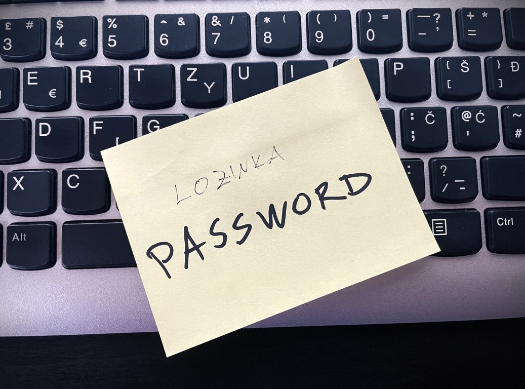 Velika smjena na vrhu ljestvice loših lozinki: "password" preskočio "123456" Velika-smjena-na-vrhu-ljestvice-losih-lozinki-password-preskocio-123456_l6z_n9