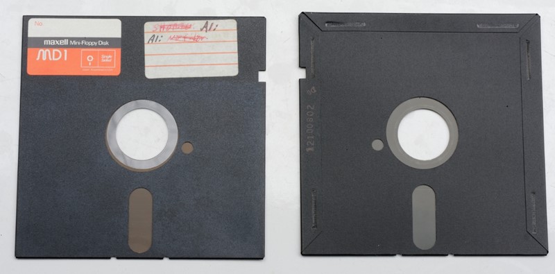 Za mlađe čitatelje: ovo je 5,25-inčna floppy disketa, maksimalnog kapaciteta 1,2 megabajta 📷 Jud McCranie / Wikimedia