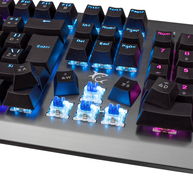 Mehaničke prekidače plavog tipa za White Shark proizveo je Outemu, tvrtka koja se nametnula kao solidan i znatno jeftiniji konkurent velikom Cherryju i sličnima