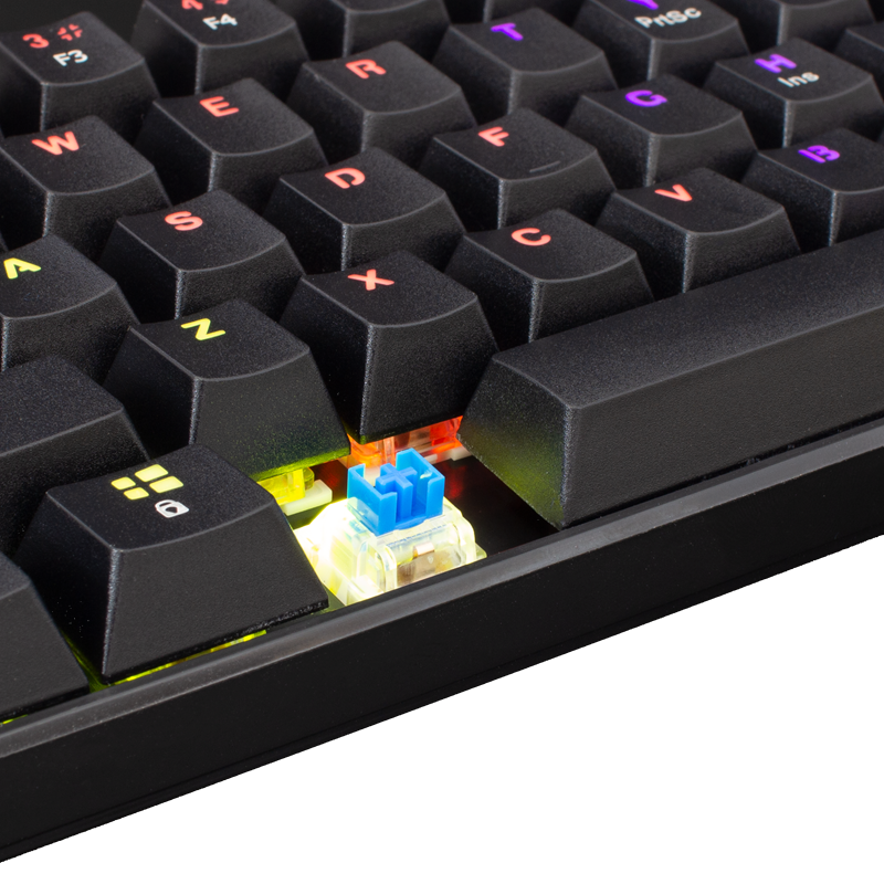 Pod kapicama tipki nalaze se mehanički prekidači tvrtke Outemu, za koje proizvođač obećava da će izdržati najmanje 50 milijuna pritisaka