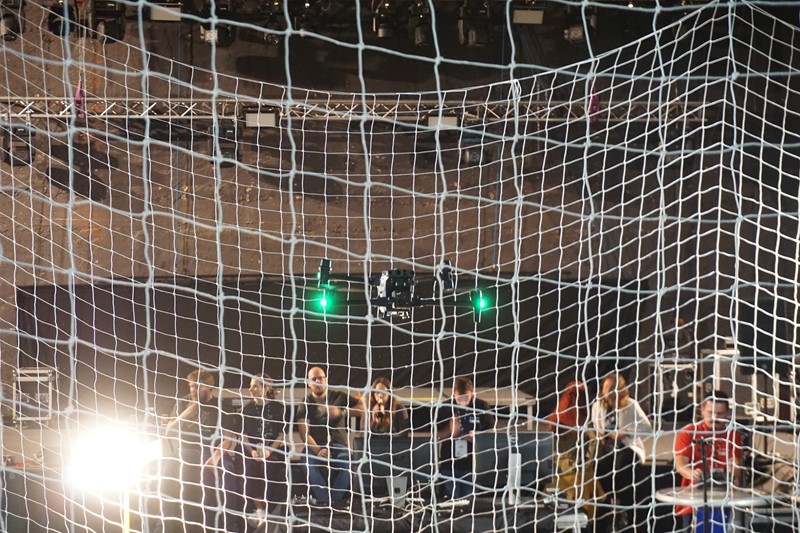 Sigurnost je bila na prvome mjestu te su svi dronovi letjeli u mrežom odvojenom prostoru.